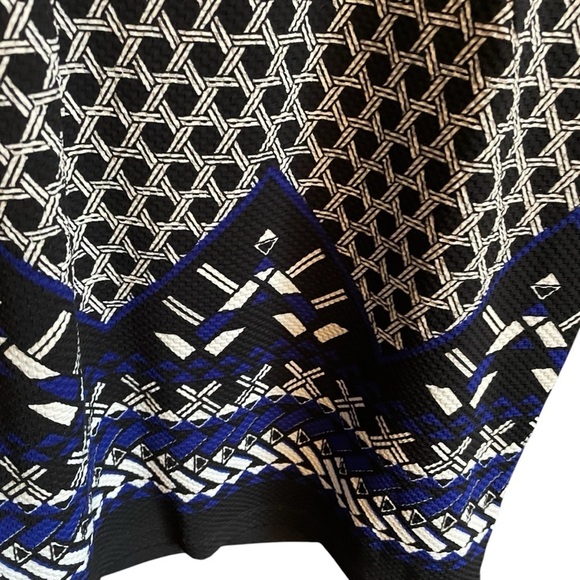 H&M Texturized Geometric Patterned Dress in Black and Blue-Size Medium - Picture 8 of 12